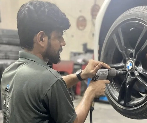 BMW Brake Repair Service in Dubai - iTyreCare