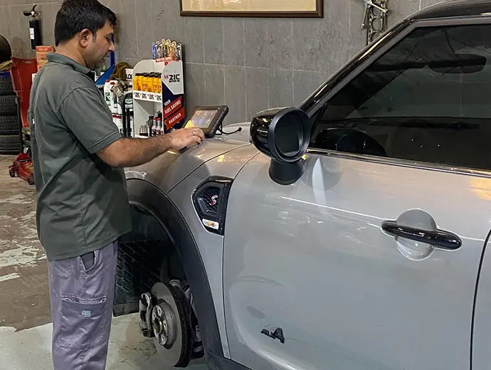 Car Mechanic in Dubai - iTyreCare