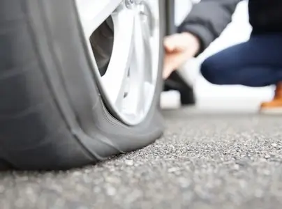Flat tyre fix in Dubai - emergency tyre repair service